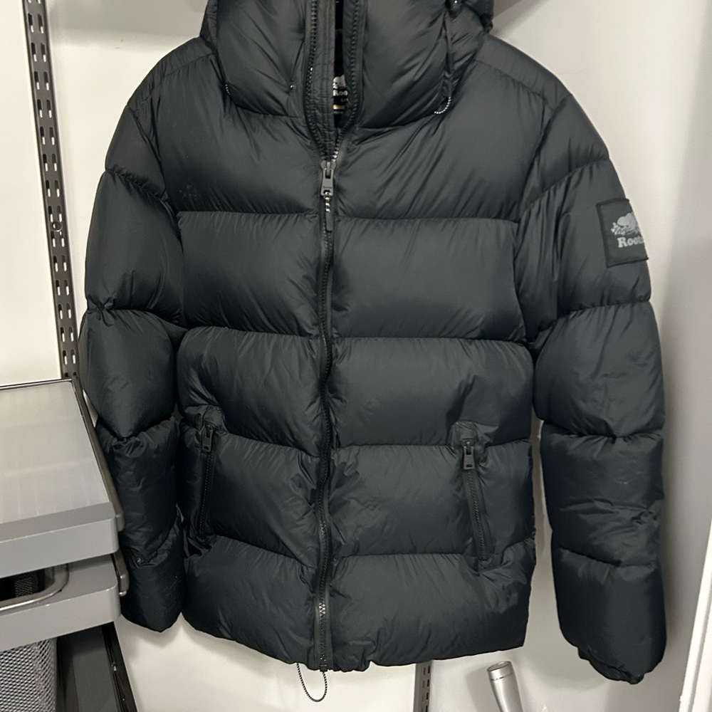 Like new mens roots puffer